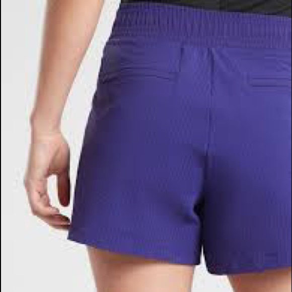 Textured Brooklyn Short - Picture 3 of 10